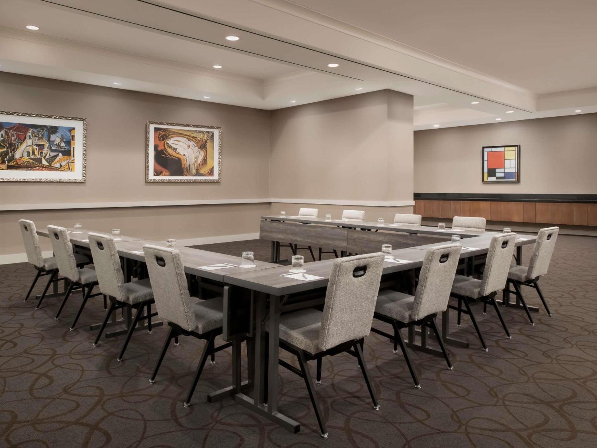 Hotel Fairmont Millennium Park 4*