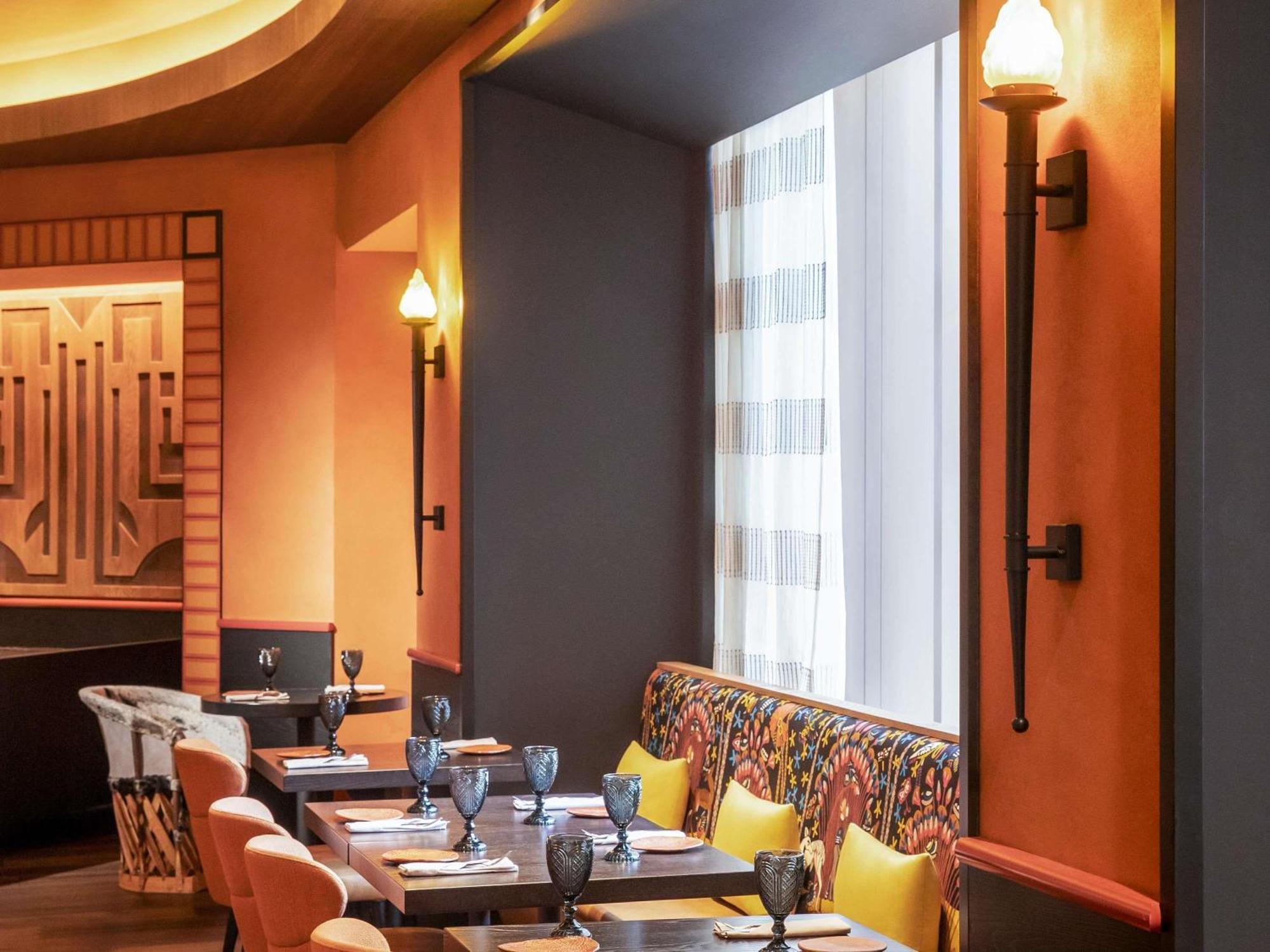 Fairmont Millennium Park Hotel 4*